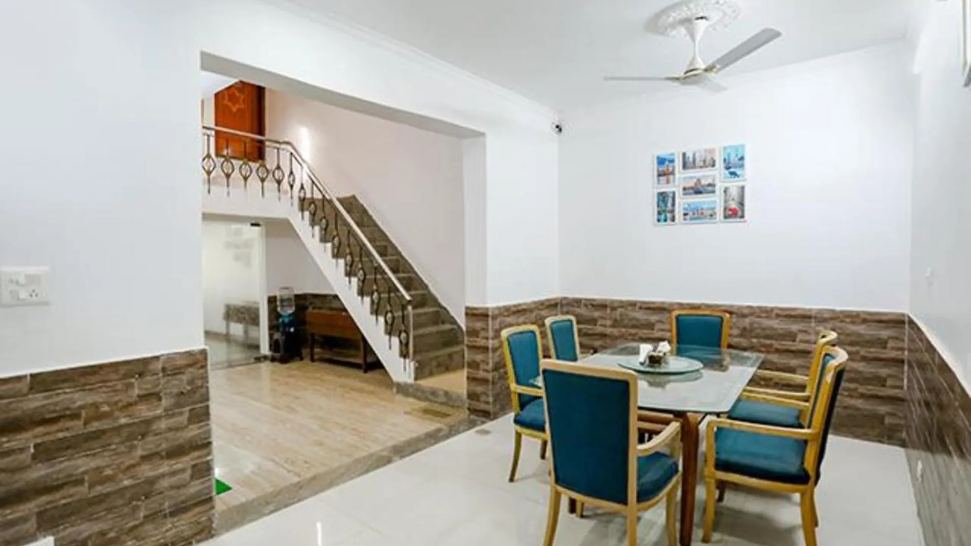 Hotel Fabexpress Premium Rooms Near Yashobhoomi Delhi