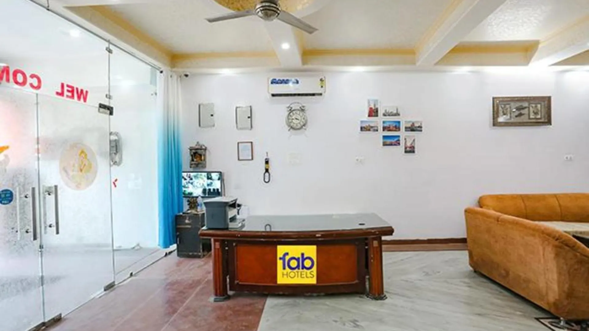 Hotel Fabexpress Premium Rooms Near Yashobhoomi Delhi