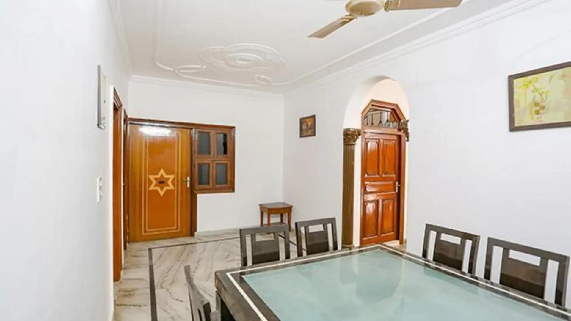 Fabexpress Premium Rooms Near Yashobhoomi Delhi  3*, Delhi (National Capital Territory of India)