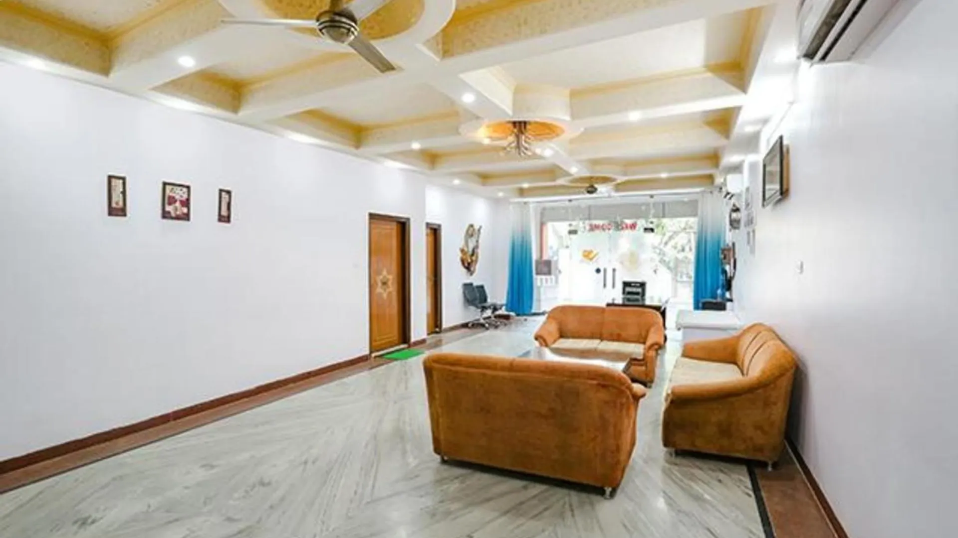 Fabexpress Premium Rooms Near Yashobhoomi Delhi  3*, Delhi (National Capital Territory of India) India